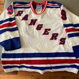 Wayne Gretzky 1996-97 home NYR jersey